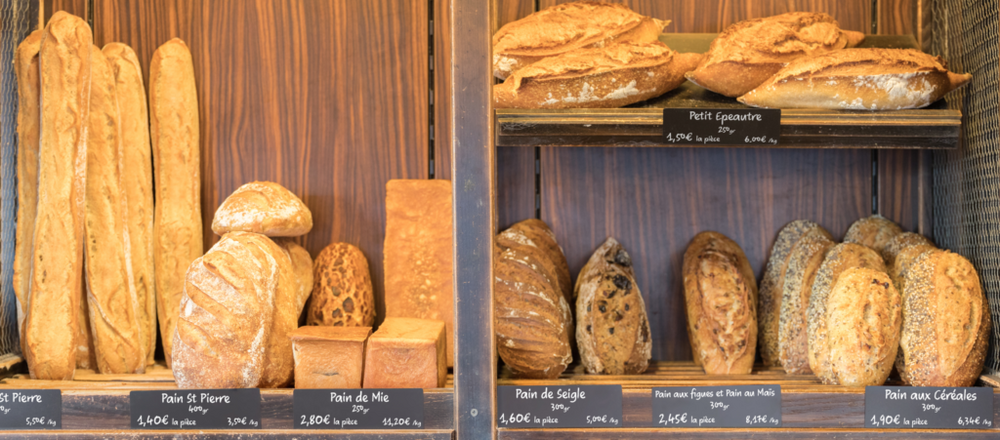 Schwarze Kartendruckerkarte mit Kartenreiter