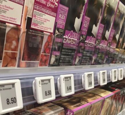 Supports ESL sur étagère de produits de soins capillaires