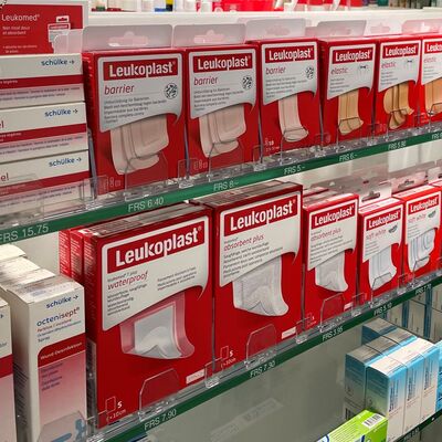 Apotheke mit Warenvorschub von POS Tuning